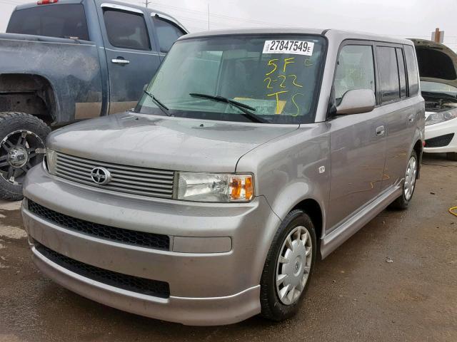 JTLKT324764128002 - 2006 TOYOTA SCION XB GRAY photo 2