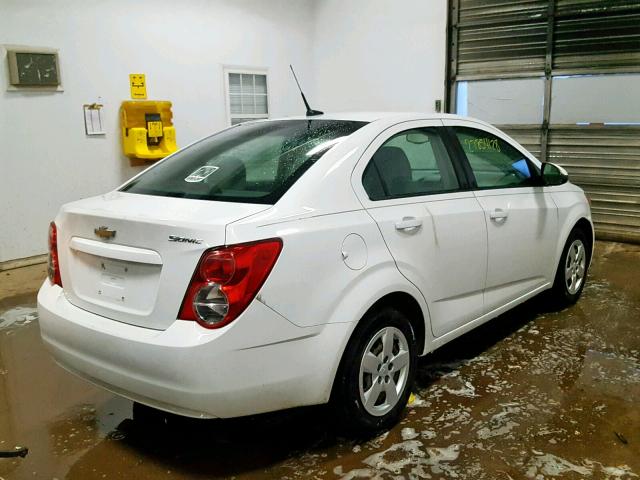 1G1JA5SH0E4102294 - 2014 CHEVROLET SONIC LS WHITE photo 4