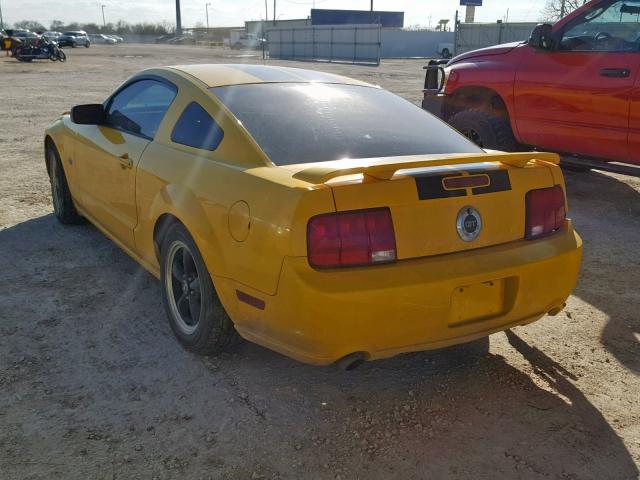 1ZVFT82H265255096 - 2006 FORD MUSTANG GT YELLOW photo 3