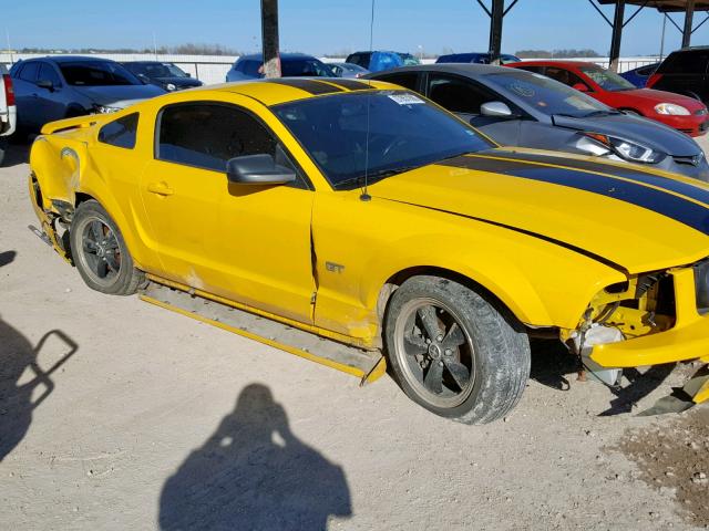 1ZVFT82H265255096 - 2006 FORD MUSTANG GT YELLOW photo 9