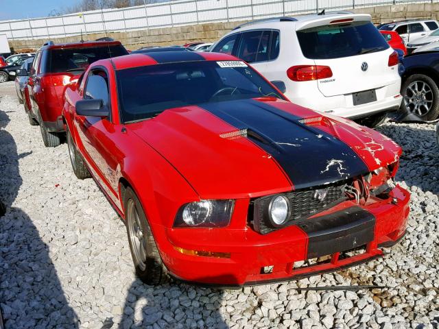 1ZVHT82H855165104 - 2005 FORD MUSTANG GT RED photo 1