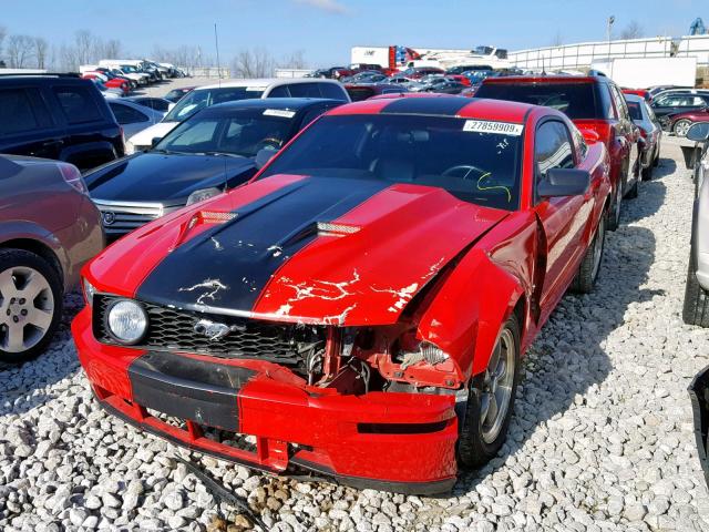 1ZVHT82H855165104 - 2005 FORD MUSTANG GT RED photo 2