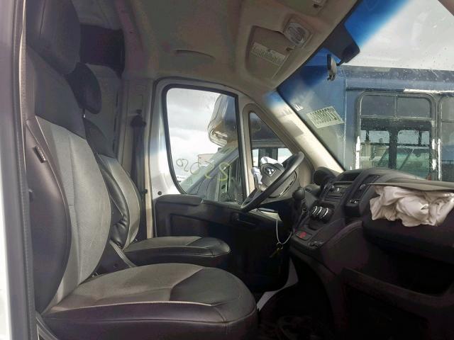 3C6TRVAG8HE516984 - 2017 RAM PROMASTER WHITE photo 5
