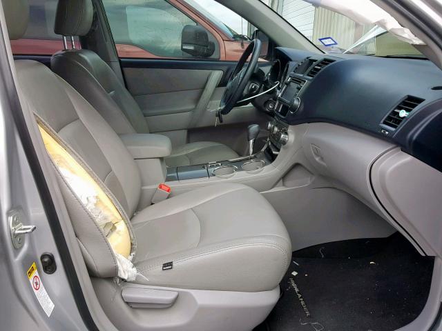 5TDZA3EH7DS041488 - 2013 TOYOTA HIGHLANDER WHITE photo 5