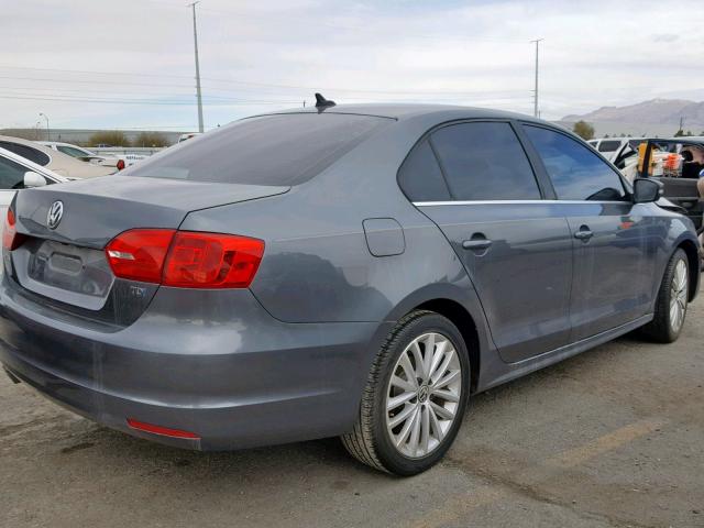 3VWLL7AJ1EM358911 - 2014 VOLKSWAGEN JETTA TDI GRAY photo 4