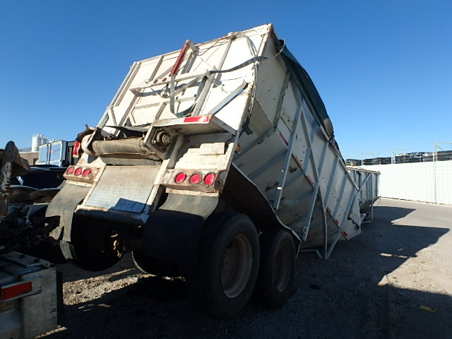 1F9SE402X1B114051 - 2000 TRNT TRAILER BEIGE photo 5