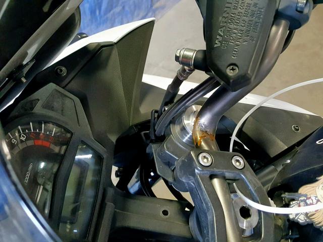 JKAEXEE18DDA10447 - 2013 KAWASAKI EX650 E WHITE photo 9