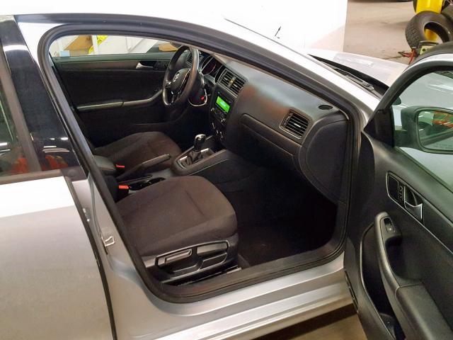 3VW2K7AJ5FM301479 - 2015 VOLKSWAGEN JETTA BASE WHITE photo 5