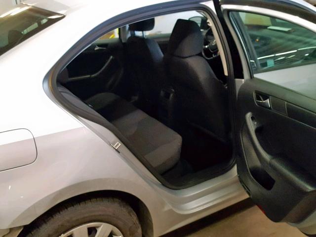 3VW2K7AJ5FM301479 - 2015 VOLKSWAGEN JETTA BASE WHITE photo 6