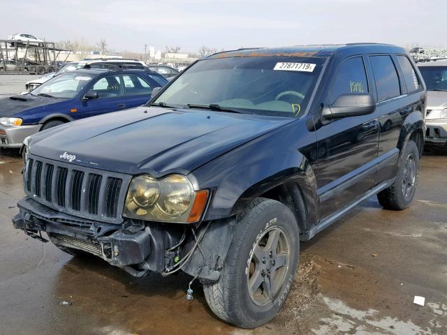 1J8HR58N17C589986 - 2007 JEEP GRAND CHER BLACK photo 2