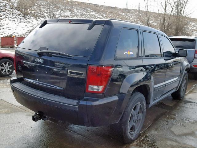 1J8HR58N17C589986 - 2007 JEEP GRAND CHER BLACK photo 4