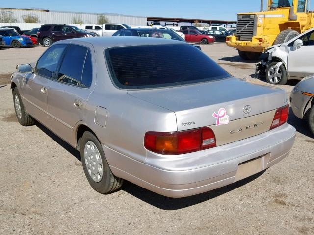 4T1BG12KXTU778520 - 1996 TOYOTA CAMRY DX GOLD photo 3