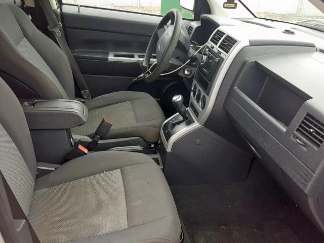 1J8FF47W08D705842 - 2008 JEEP COMPASS SP SILVER photo 5