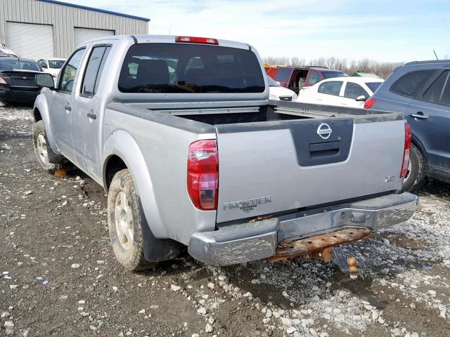 1N6AD07W25C400793 - 2005 NISSAN FRONTIER C SILVER photo 3