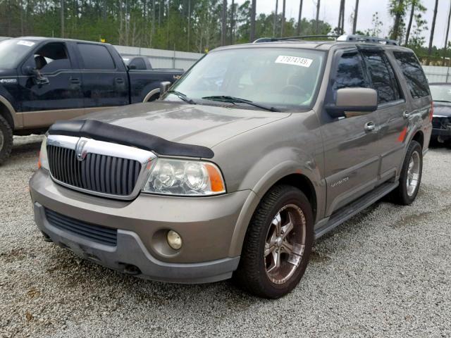 5LMFU28R64LJ12053 - 2004 LINCOLN NAVIGATOR CREAM photo 2
