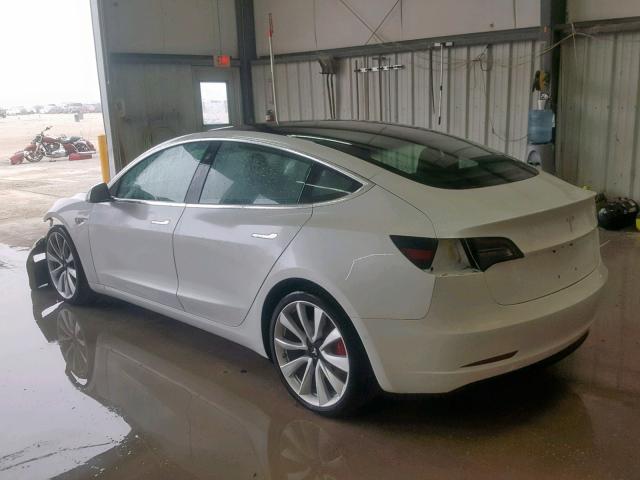 5YJ3E1EB8JF149287 - 2018 TESLA MODEL 3 WHITE photo 3