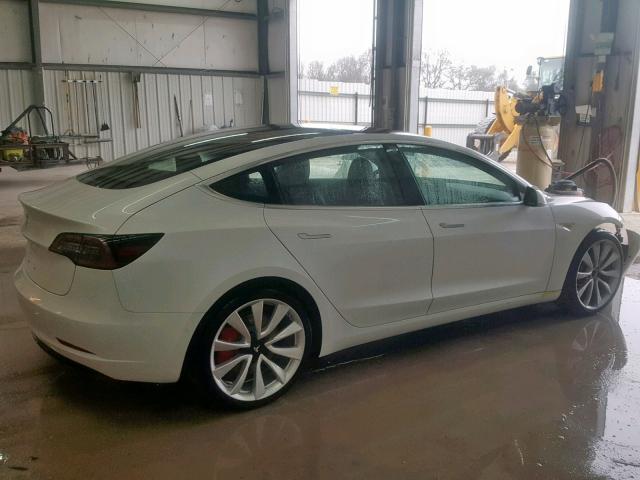 5YJ3E1EB8JF149287 - 2018 TESLA MODEL 3 WHITE photo 4