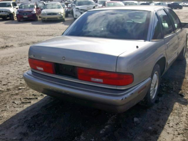 2G4WB52K7T1423677 - 1996 BUICK REGAL CUST SILVER photo 9