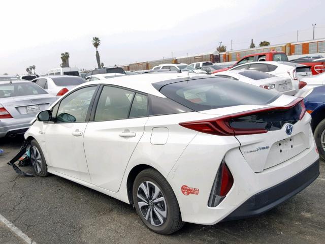 JTDKARFP9H3055801 - 2017 TOYOTA PRIUS PRIM თეთრი ფოტო 3