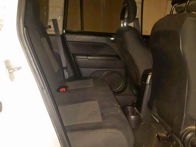 1C4NJDBB7ED926789 - 2014 JEEP COMPASS SP 白色 照片 6