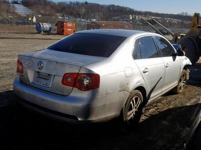 3VWRT71K46M817028 - 2006 VOLKSWAGEN JETTA TDI SILVER photo 4