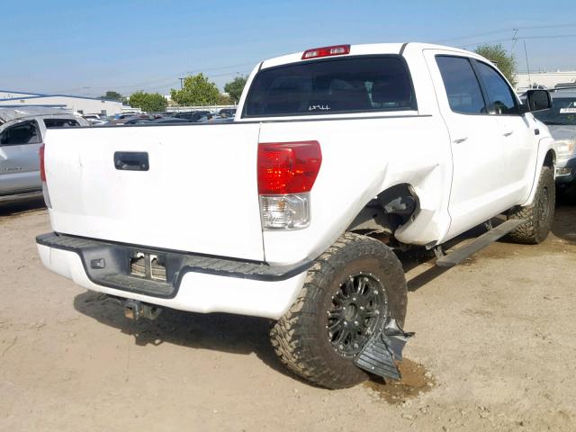 5TFDY5F12AX153642 - 2010 TOYOTA TUNDRA CRE WHITE photo 4