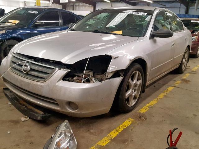 1N4BL11E52C274561 - 2002 NISSAN ALTIMA SE SILVER photo 2