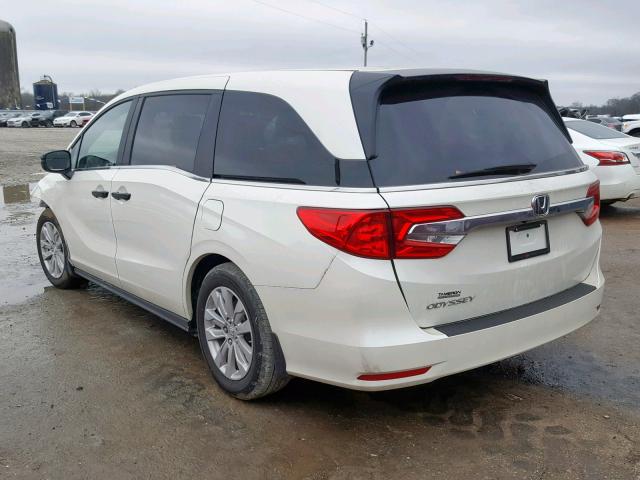 5FNRL6H2XJB089151 - 2018 HONDA ODYSSEY LX WHITE photo 3