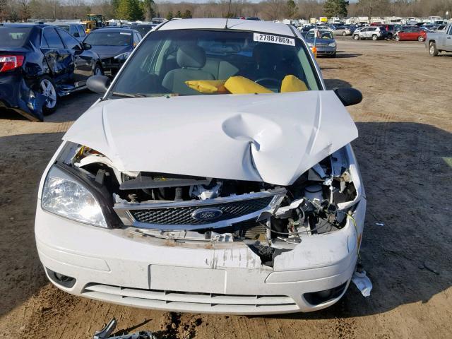 1FAFP31N27W295195 - 2007 FORD FOCUS ZX3 WHITE photo 7