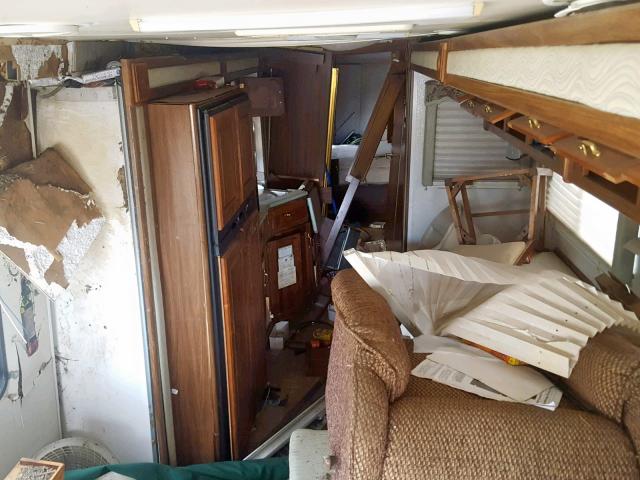 1RF12061022016200 - 2002 ROADMASTER RAIL MONOCOQUE Սպիտակ լուսանկար 5