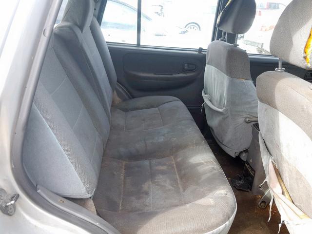 KNDJB723315691298 - 2001 KIA SPORTAGE SILVER photo 6