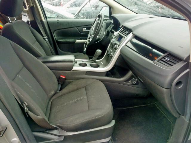 2FMDK4GC9DBB26778 - 2013 FORD EDGE SE SILVER photo 5