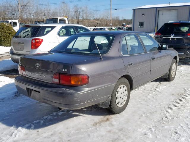 4T1BG12K4TU911756 - 1996 TOYOTA CAMRY DX PURPLE photo 4