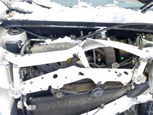 JTLKT324264065813 - 2006 TOYOTA SCION XB WHITE photo 7