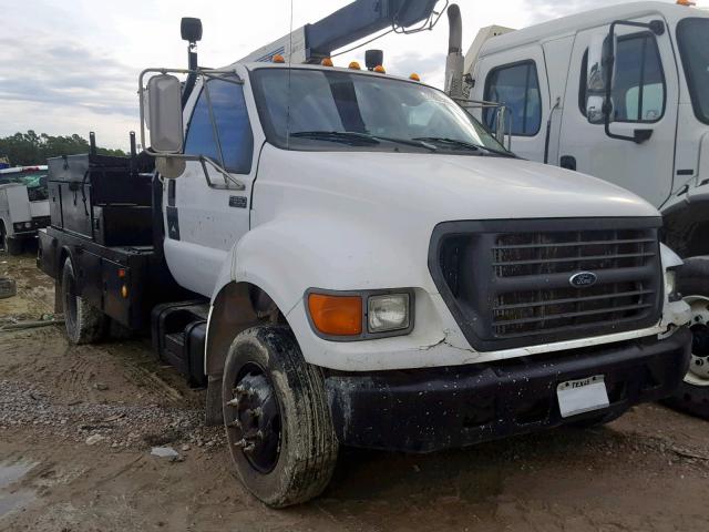 3FDNF65A8YMA82797 - 2000 FORD F650 SUPER WHITE photo 1