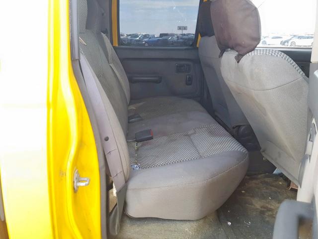 1N6ED27T71C379680 - 2001 NISSAN FRONTIER C YELLOW photo 6