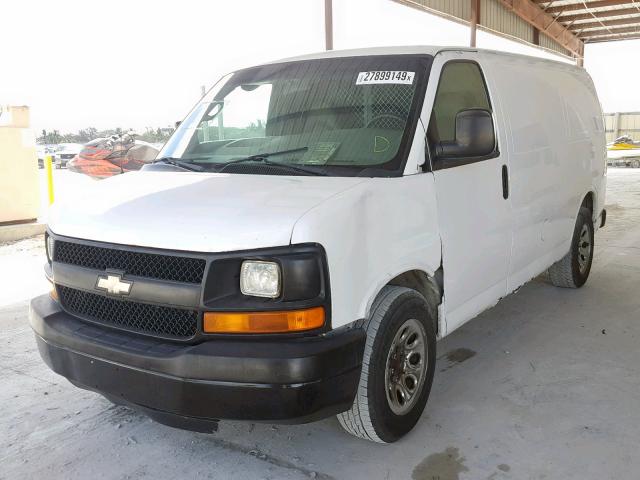 1GCFG15X781115315 - 2008 CHEVROLET EXPRESS G1 WHITE photo 2