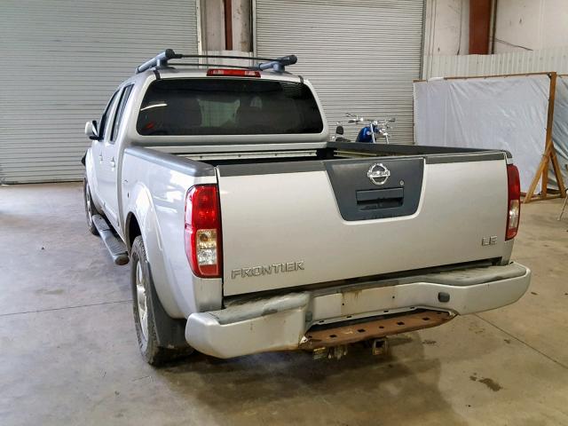 1N6AD09UX8C426865 - 2008 NISSAN FRONTIER C SILVER photo 3