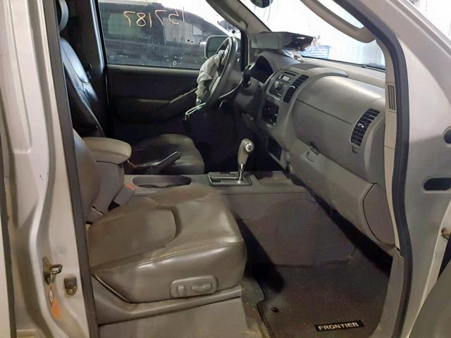 1N6AD09UX8C426865 - 2008 NISSAN FRONTIER C SILVER photo 5