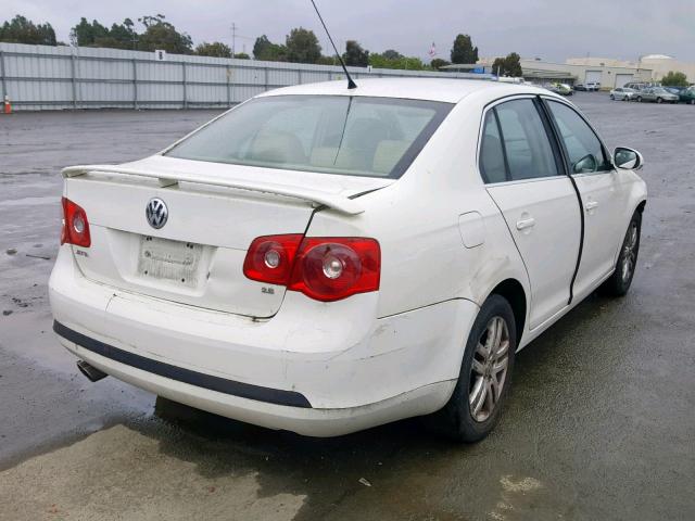 3VWEG71K47M147596 - 2007 VOLKSWAGEN JETTA WOLF WHITE photo 4