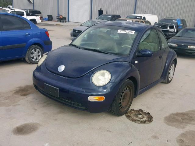 3VWBT21C71M413324 - 2001 VOLKSWAGEN NEW BEETLE 蓝色 照片 2