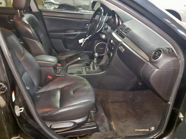 JM1BK323261482579 - 2006 MAZDA 3 S BLACK photo 5