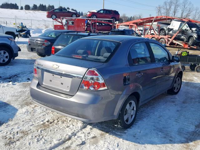 KL1TD56E99B349054 - 2009 CHEVROLET AVEO LS GRAY photo 4