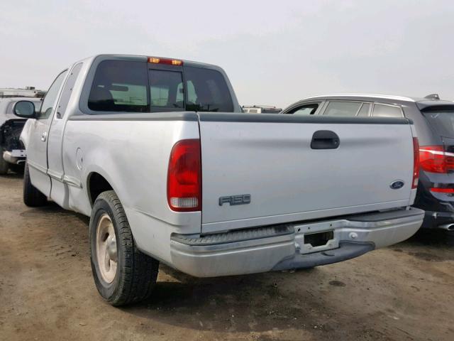 1FTZX1721WKB37798 - 1998 FORD F150 GRAY photo 3