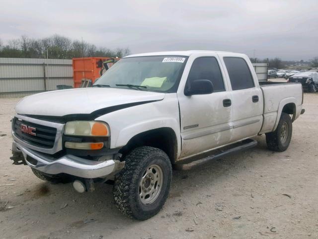 1GTGC23U94F267849 - 2004 GMC SIERRA C25 WHITE photo 2