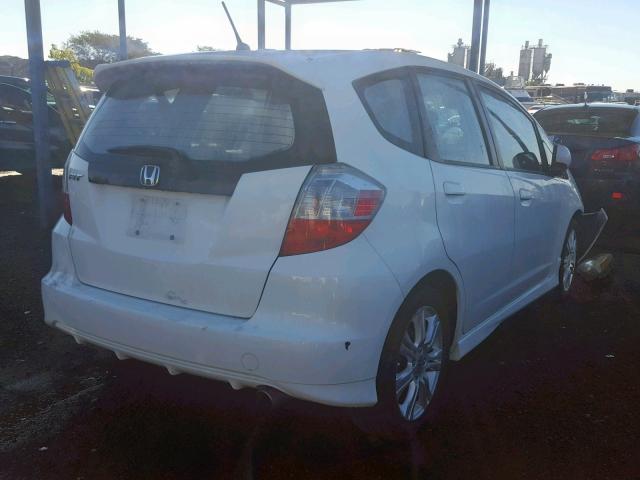 JHMGE8H66AS021947 - 2010 HONDA FIT SPORT WHITE photo 4