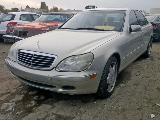 WDBNG75J4YA057253 - 2000 MERCEDES-BENZ S 500 SILVER photo 2