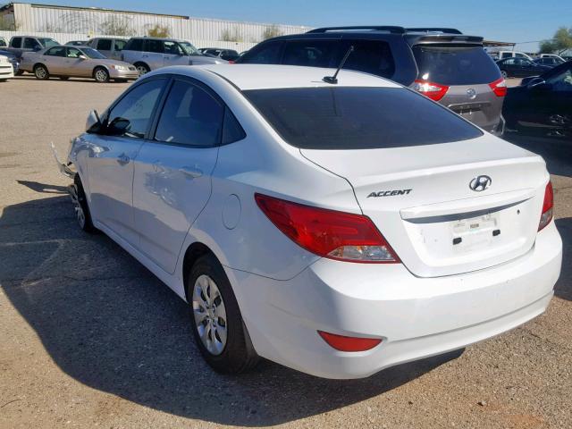 KMHCT4AEXHU339810 - 2017 HYUNDAI ACCENT SE WHITE photo 3