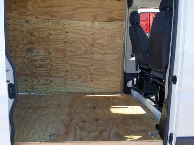 3C6URVJG5JE152453 - 2018 RAM PROMASTER 白色 照片 6