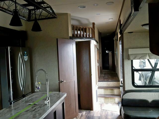 4X4FSEN23KJ046666 - 2018 WILDWOOD 5TH WHEEL TAN photo 5